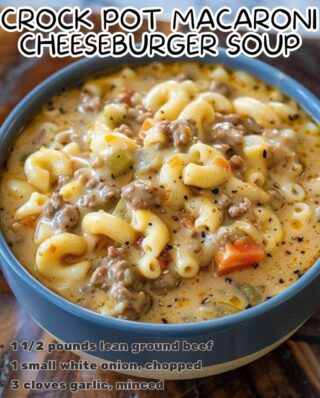 MAC AND CHEESE DAY 🧀 Celebrate today by indulging in the cheesy goodness!