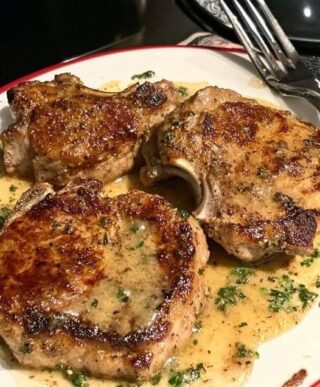 Pork Chops with Scalloped Potatoes