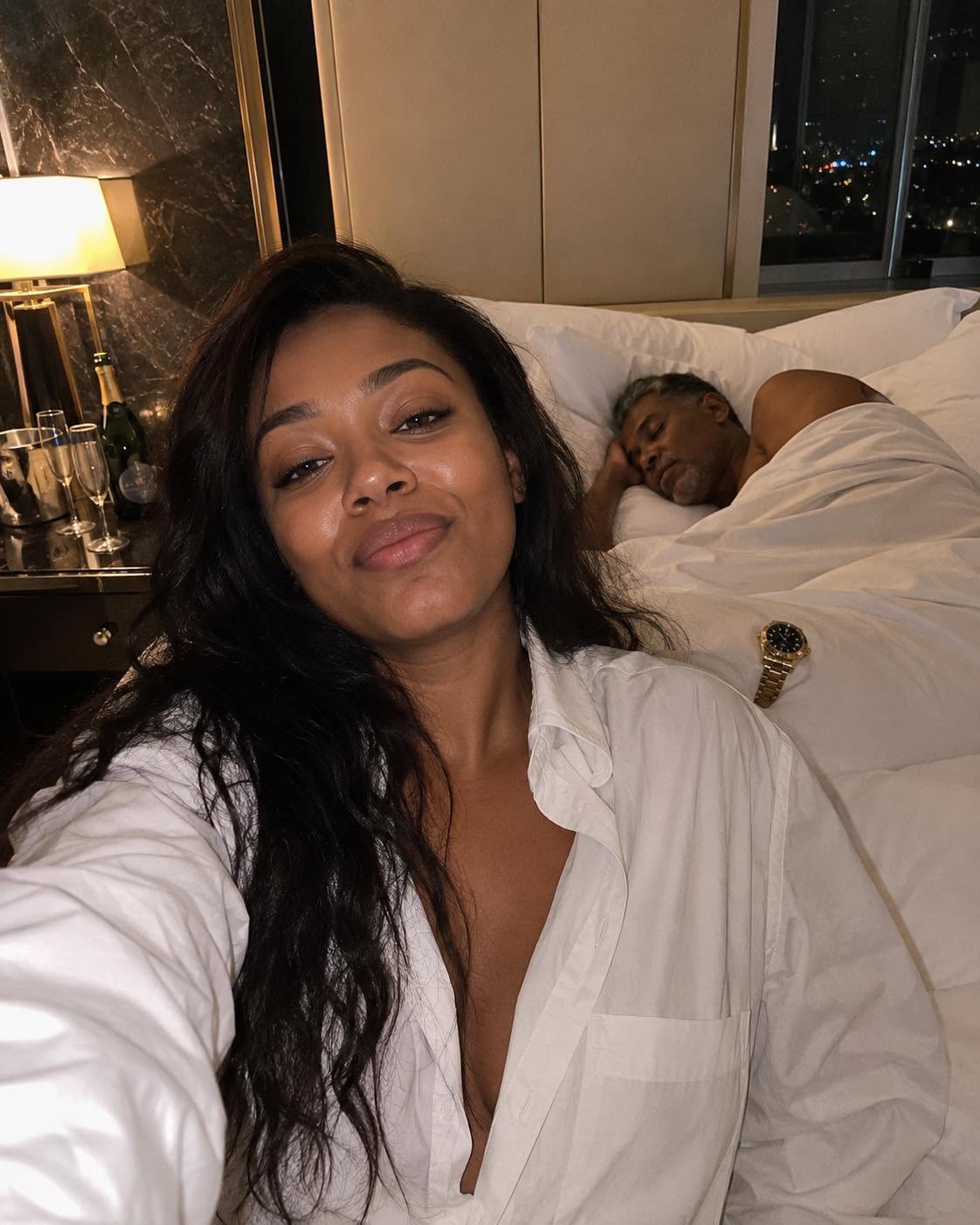 At 3:00 AM my husband’s mistress sent me a photo to destroy me, but I forwarded it to the whole Board of Directors of his company